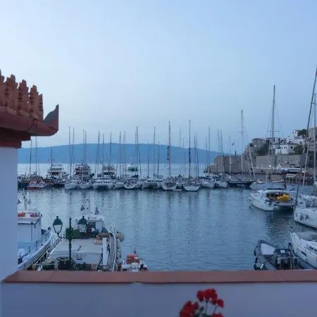 Апартаменты In Hydra Экстерьер фото