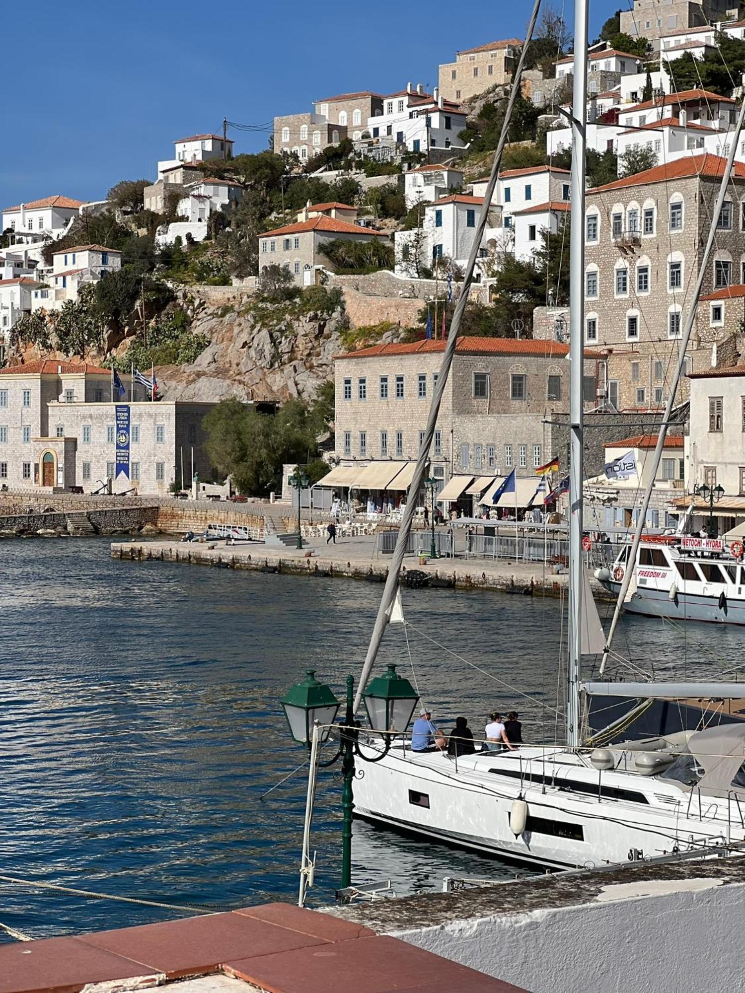 In Hydra Hydra (Saronic Islands)